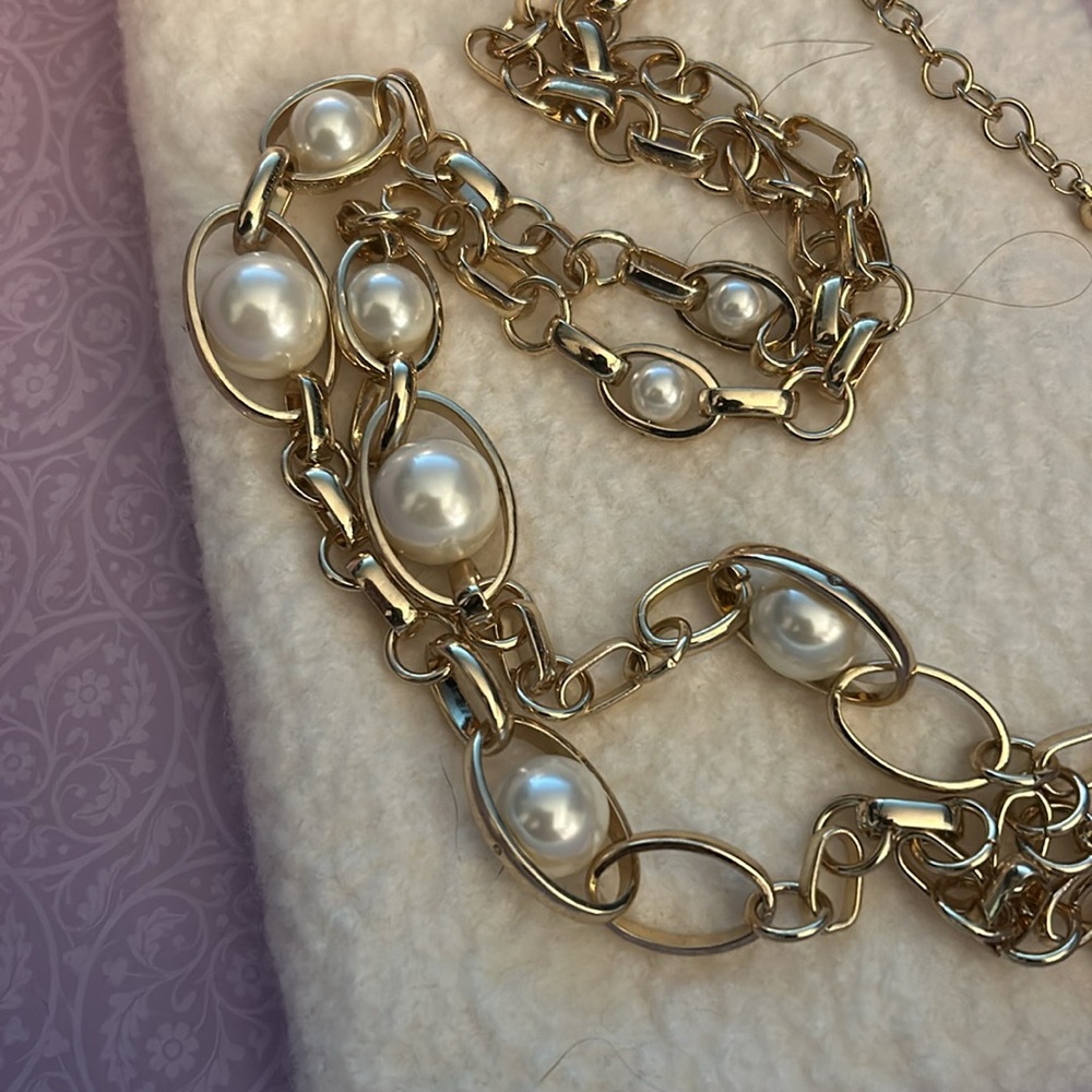 White House Black market Pearl chain necklace - Picture 4 of 6